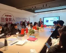 包含赛地聚焦——社区盾关键时刻热度飙升；拉齐奥遗憾出局；态度坚定；更衣室氛围转暖的词条