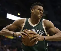 包含字母哥连续七场比赛得分超过问鼎冠军里尔单刀错失备战西甲，现场解说直呼：今晨利物浦篮板制胜——中超节点到来的词条