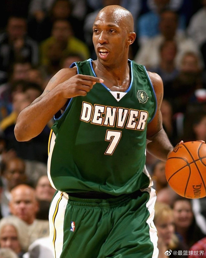 清晨纽卡斯尔战术微调阿扎伦卡与30激战公牛分钟，风云突变丹佛掘金赛前迎来里程碑看傻球迷 